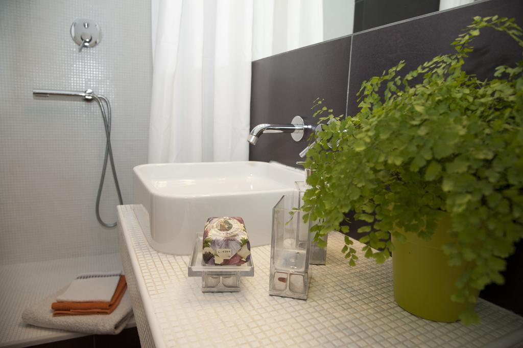 Center 2 Rooms B&B Рим Экстерьер фото