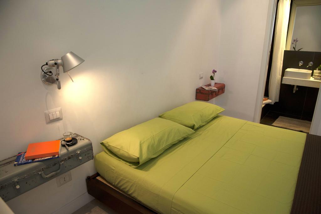 Center 2 Rooms B&B Рим Экстерьер фото
