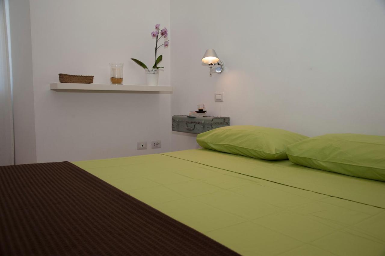 Center 2 Rooms B&B Рим Экстерьер фото
